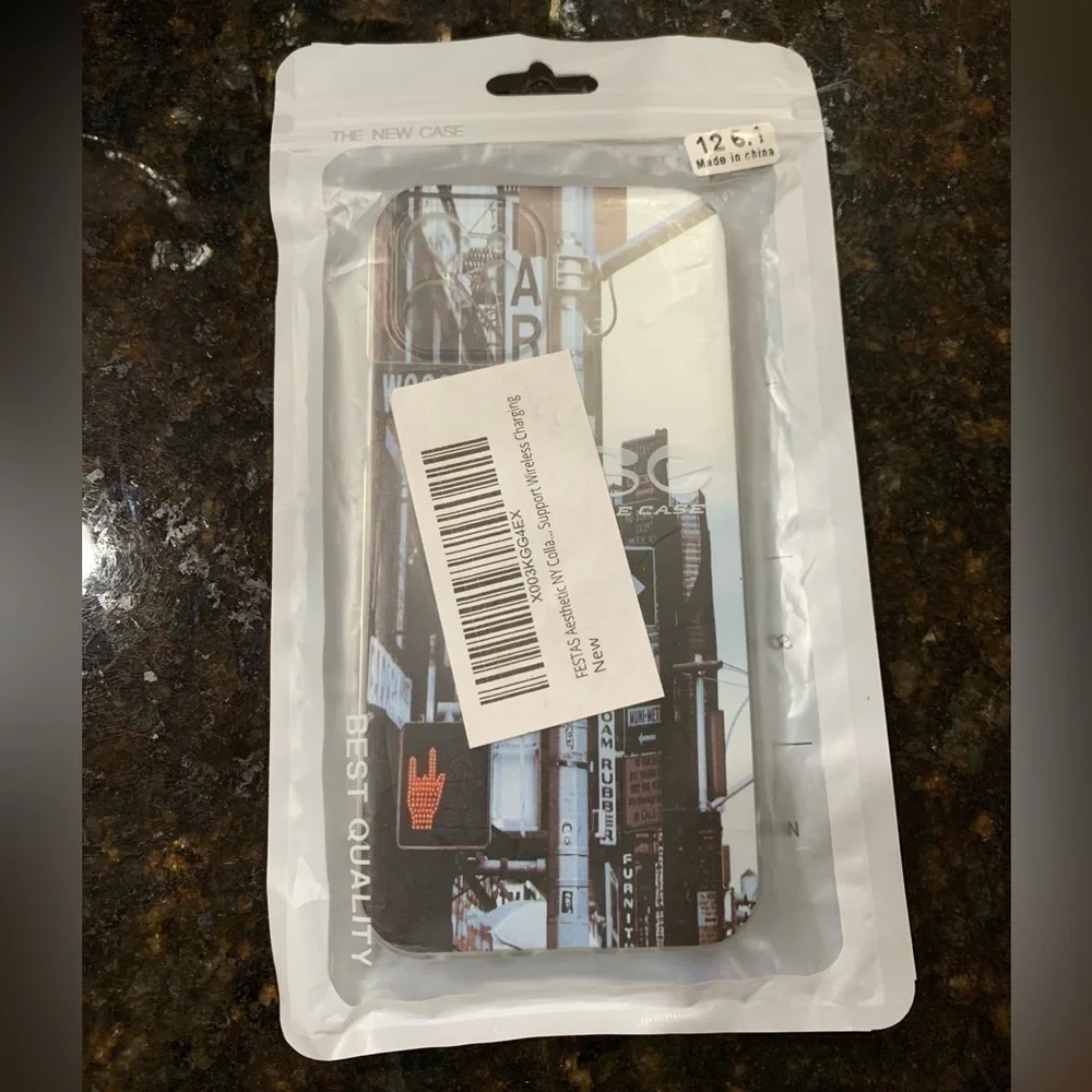 APPLE iPhone 12 case NWT